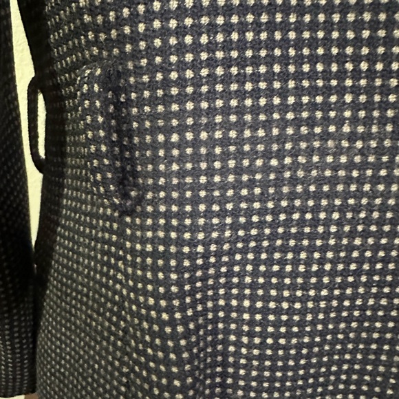 Professional Skirt Suit, Size 4, 100% Wool, JONES NEW YORK, black with tan dots - Picture 3 of 7